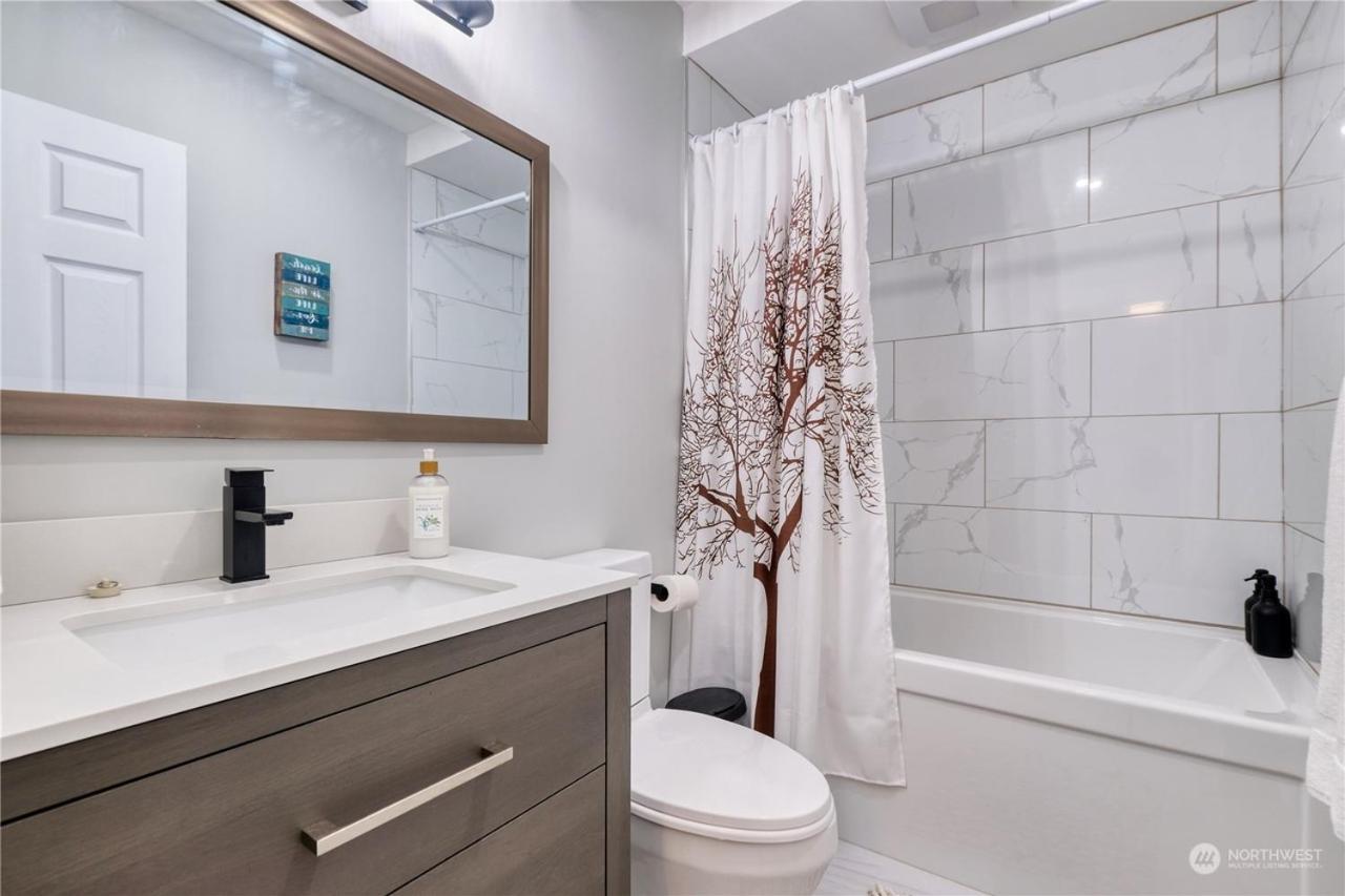 Newly Remodeled 2Bd Room A Frame Cottage Point Roberts Екстериор снимка